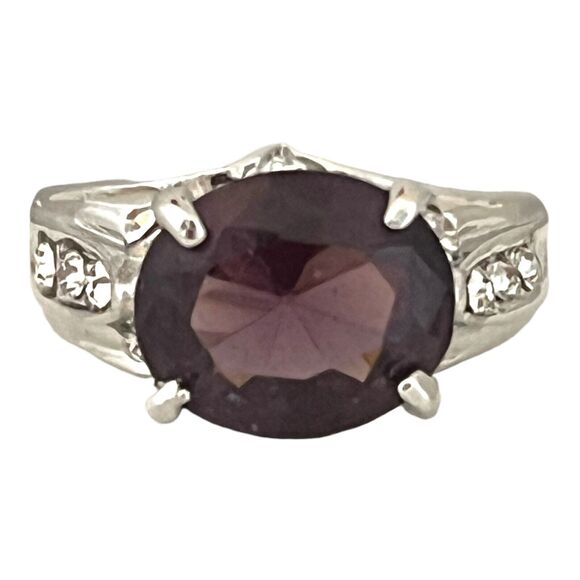 Vintage 1980s Cocktail Ring Purple Glass Rhinestone Silver Tone - 5K - Picture 2 of 7